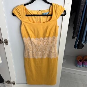 ANTONIO MELANI Yellow Sheath Dress with White Lace Band